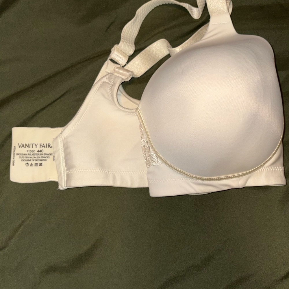 Vanity Fair Ivory Smooth Bra